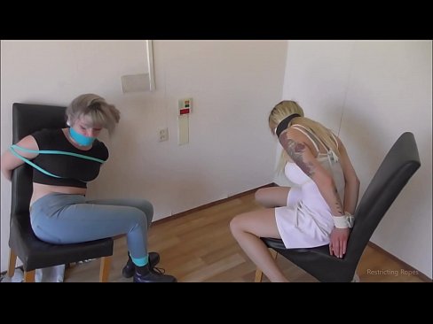 ❤️ معتاد / بسته و دهان بسته / دختر در پریشانی فیلم لعنتی در fa.shufflesex.ru ❤