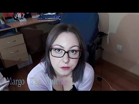 ❤️ دختر سکسی با عینک، دیلدو را عمیقاً در دوربین می مکد فیلم لعنتی در fa.shufflesex.ru ❤